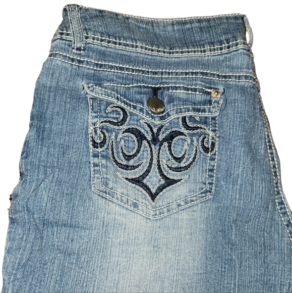 NB Jean Capris - Picture 2 of 10